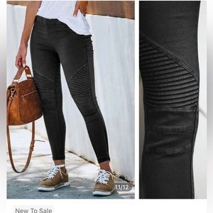 Solid Slant Pocket Zip Side Seam Detail Skinny Jeans Black size med